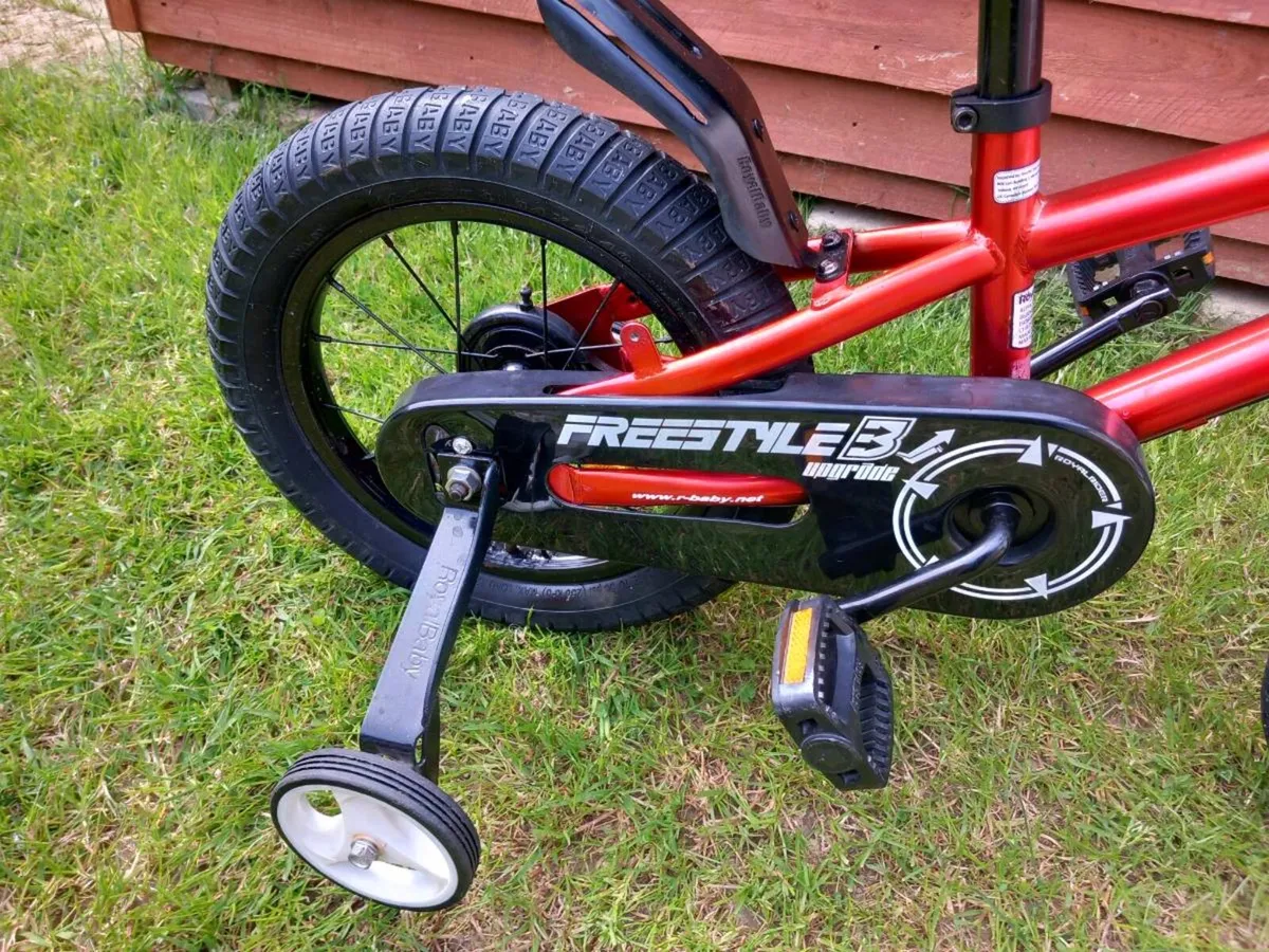 Kids bike size 14 inch wheels. - Image 3