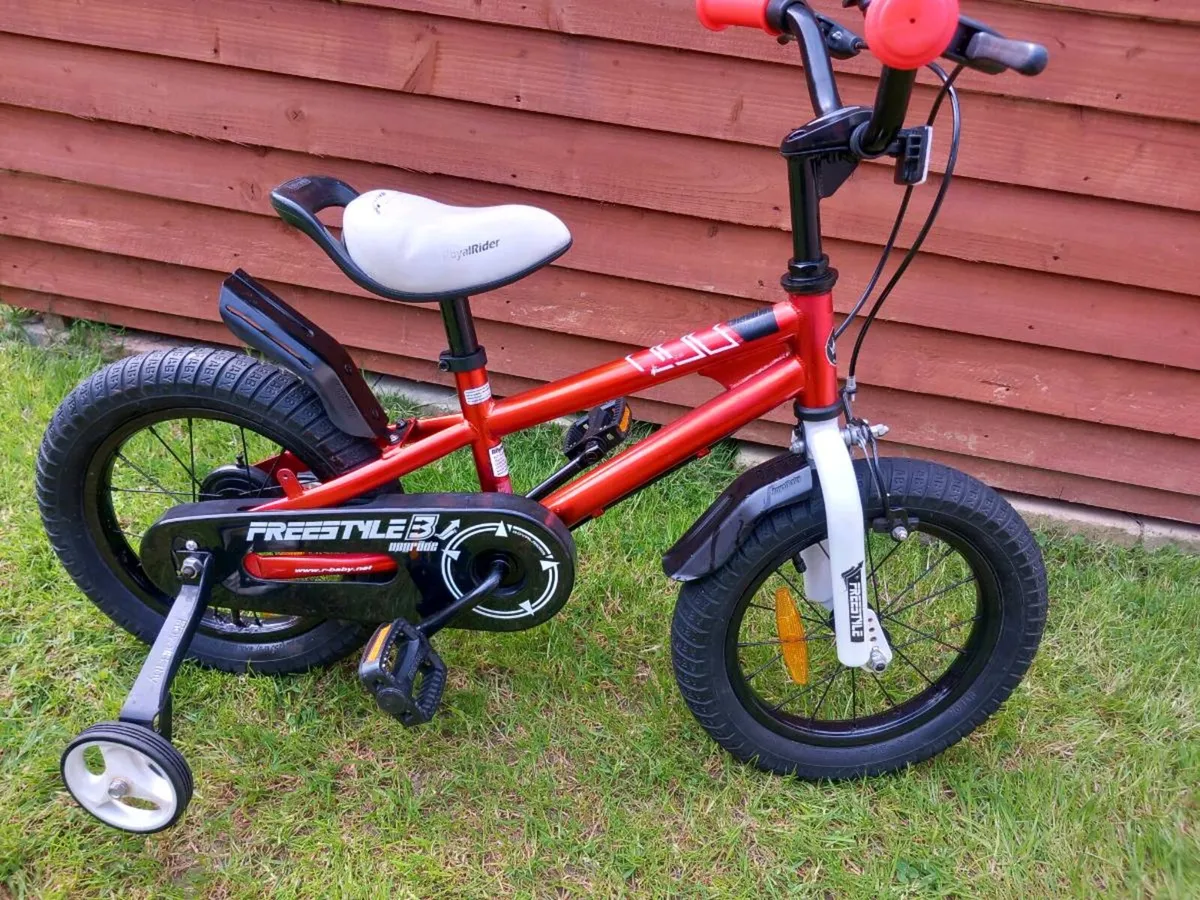 Kids bike size 14 inch wheels. - Image 1