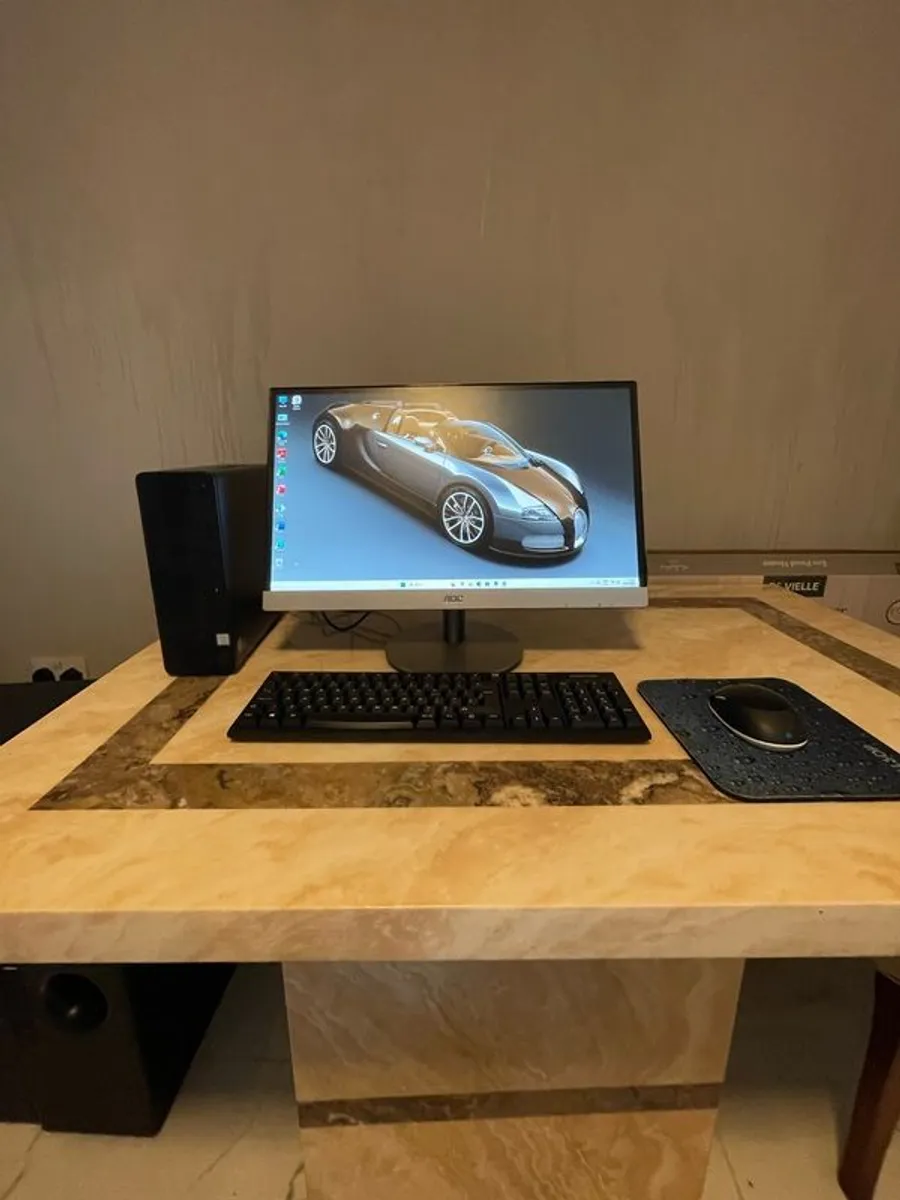 hp 290 G1 SFF with 24 AOC Monitor - Image 1