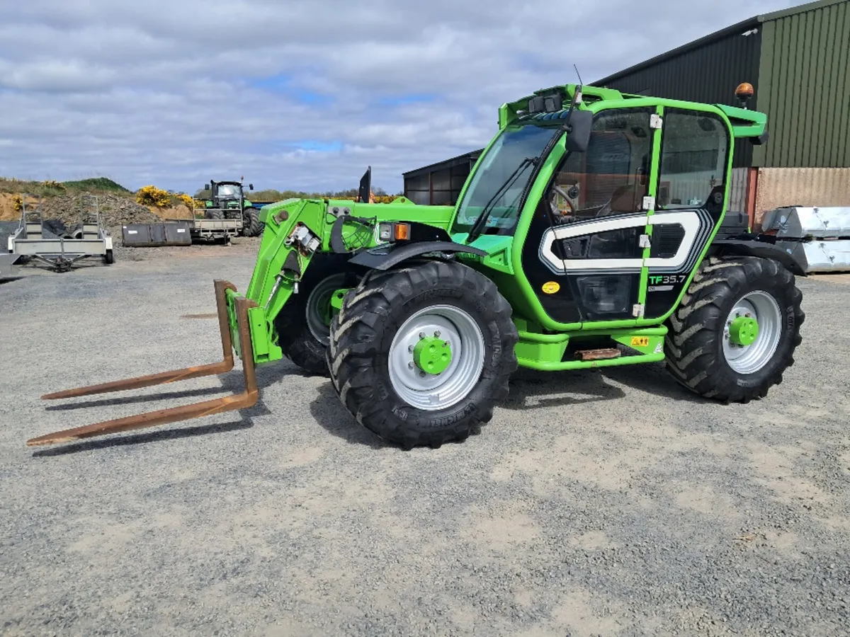 2016 Merlo 35.7 telehandler - Image 1