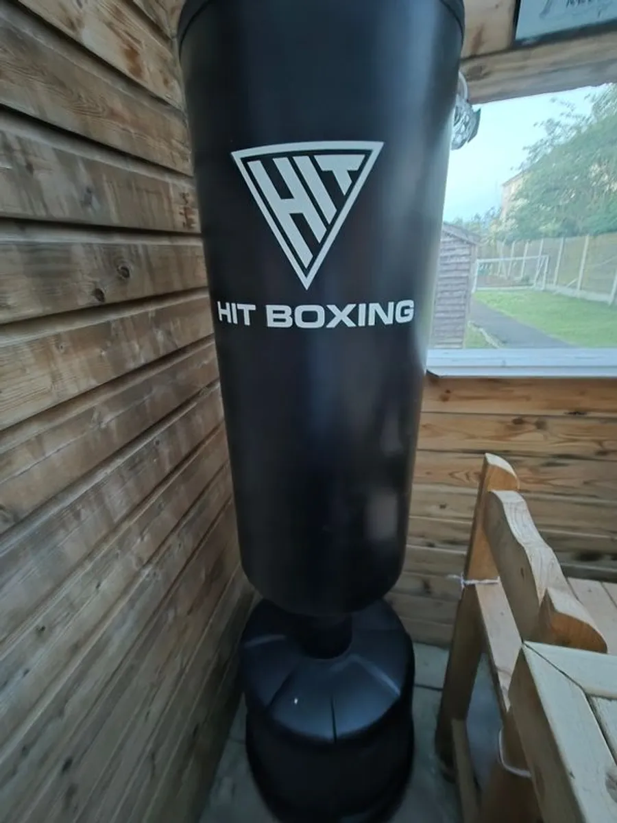 freestanding boxing bag - Image 4