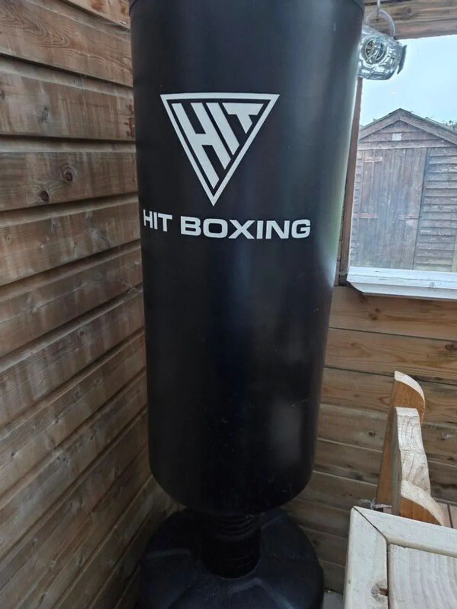 freestanding boxing bag - Image 3