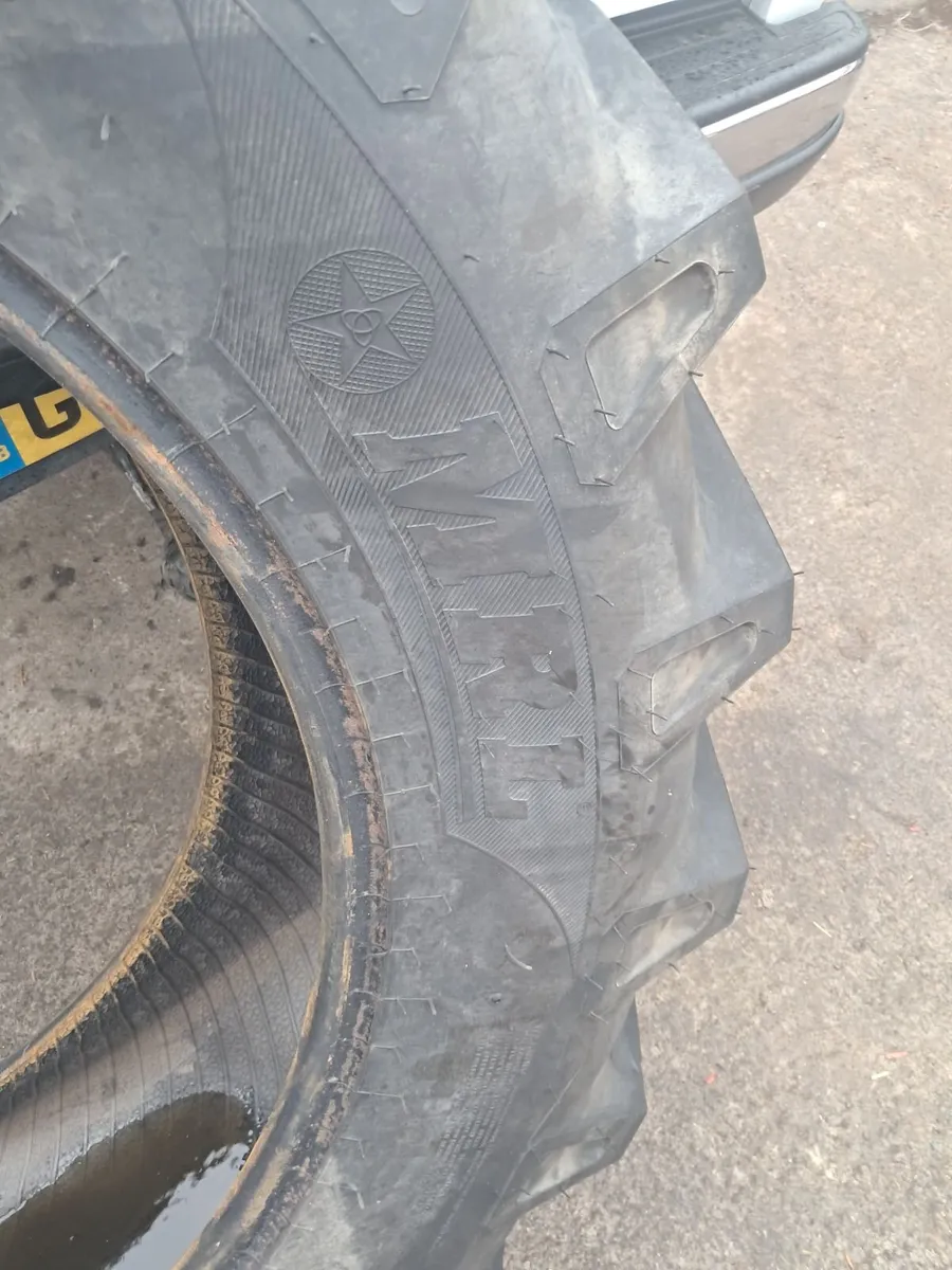 16.9x34 tyre - Image 1