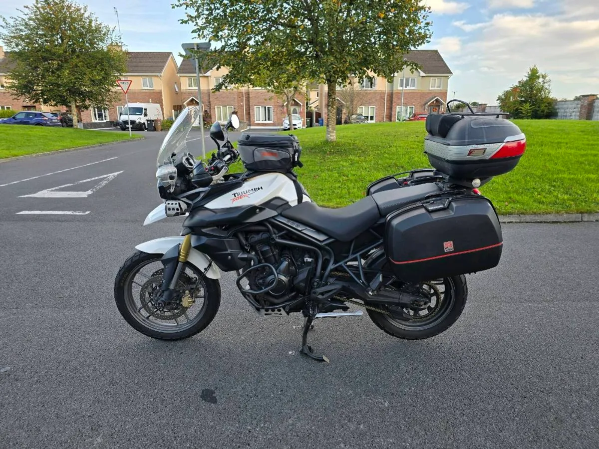 MOTORBIKE - Image 2