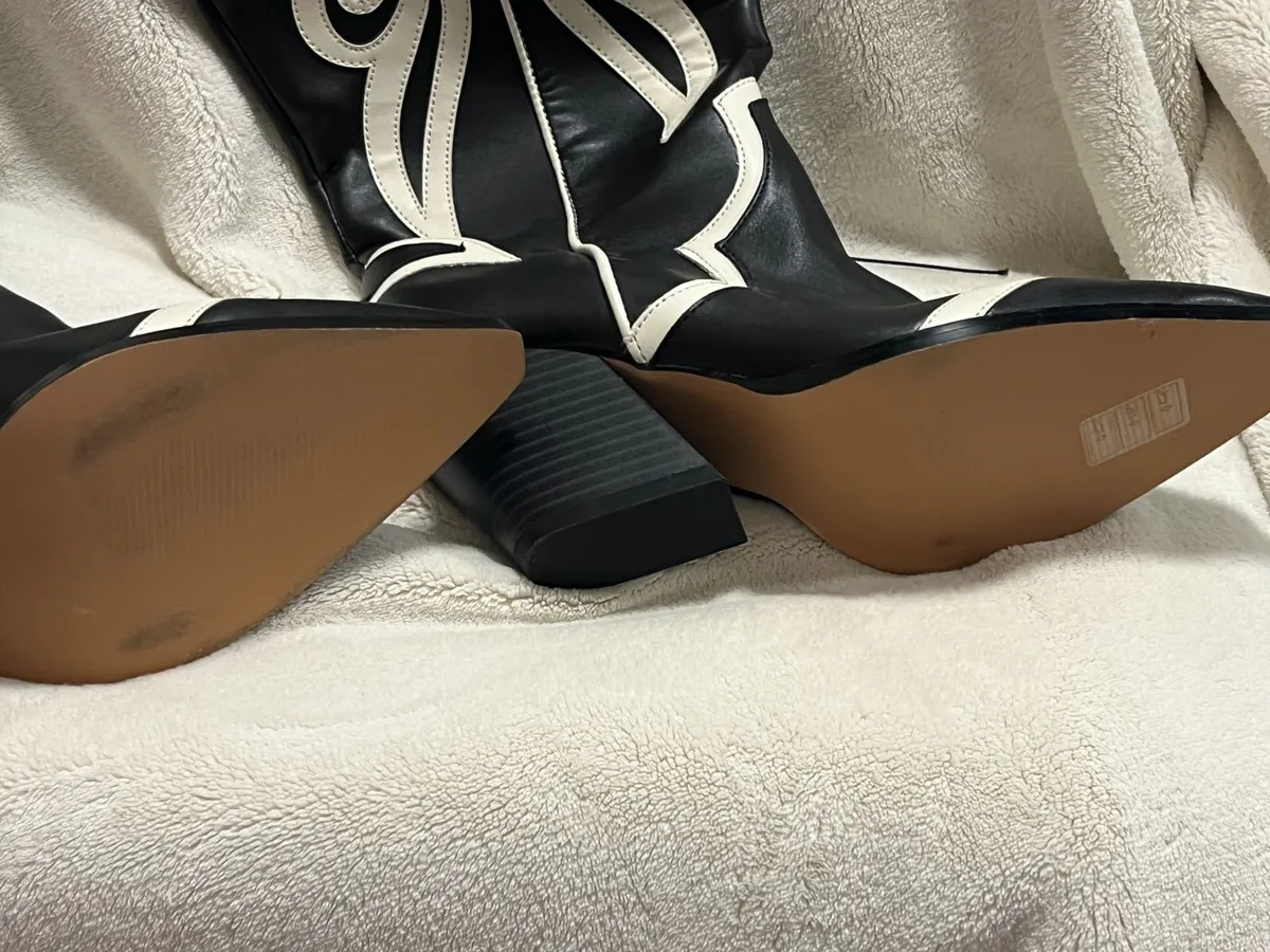 Reserved Black & Cream Cowboy Boots Size EU 38 – W - Image 4