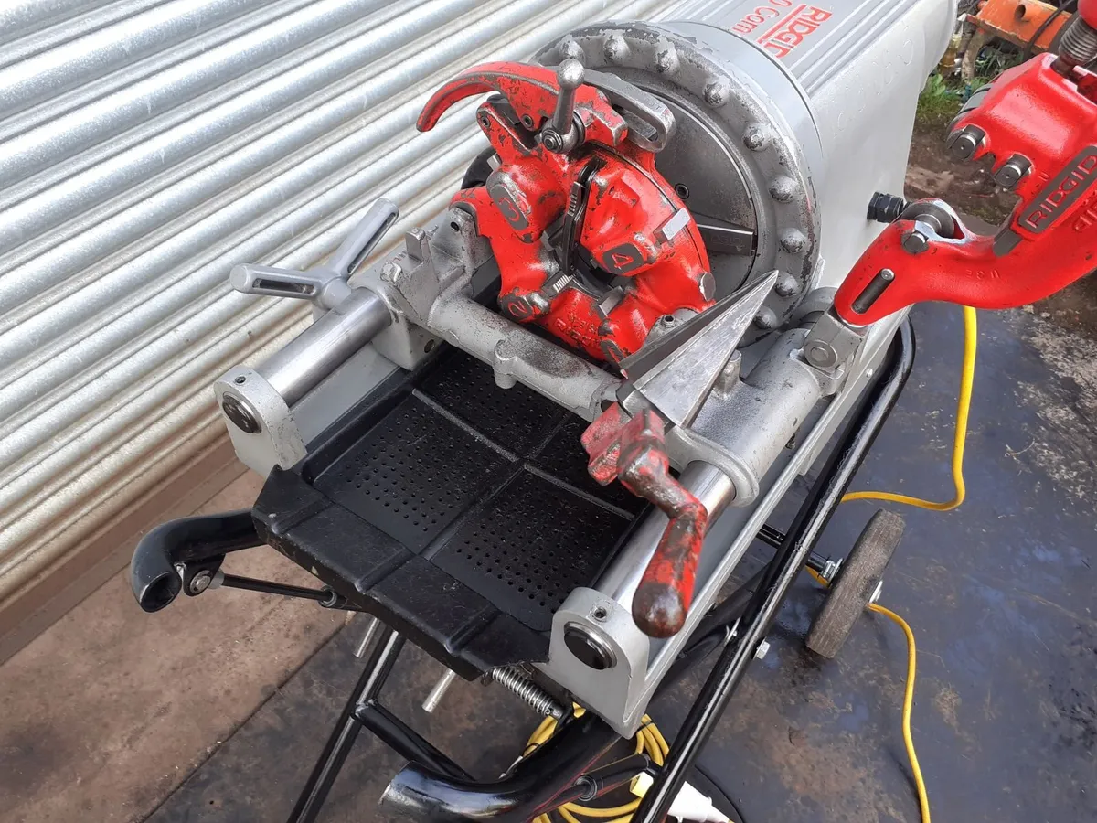 RIDGID 300 COMPACT THREADING MACHINE - Image 4