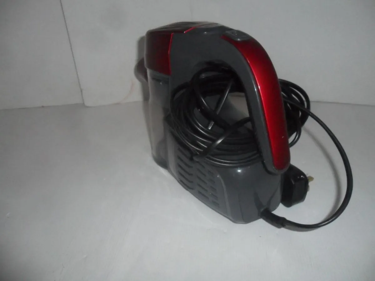 vacuum cleaner. - Image 2