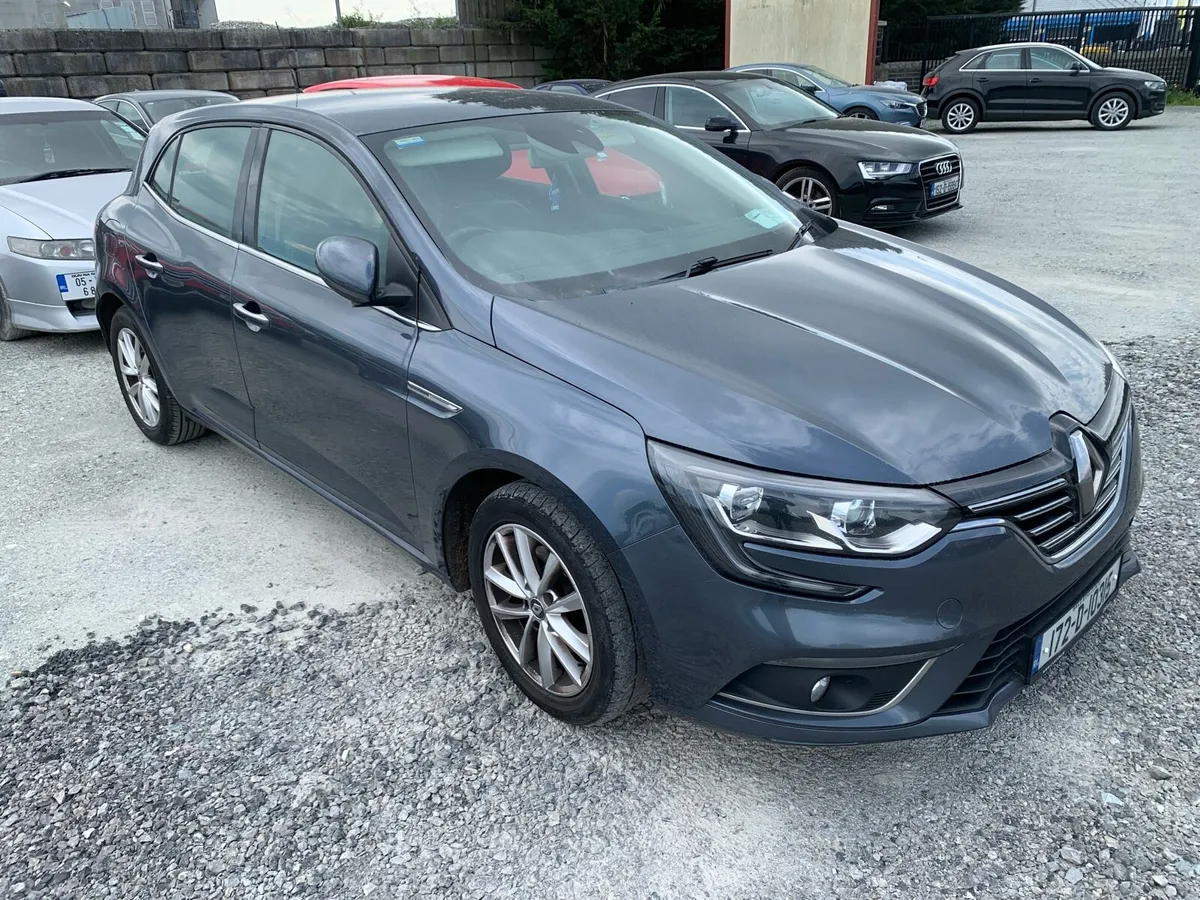 2017 Renault Megane Dynamique Nav diesel - Image 2