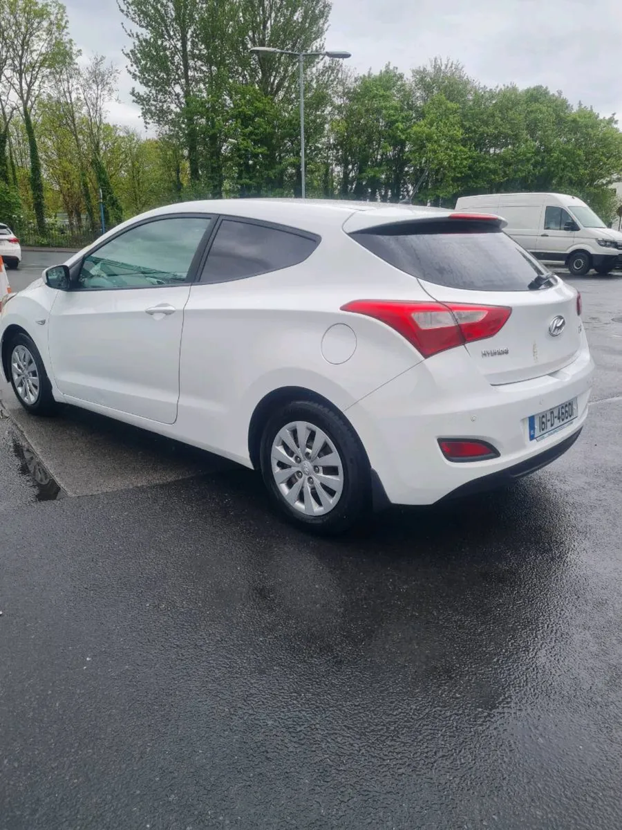 161 hyundi I 30 van - Image 2