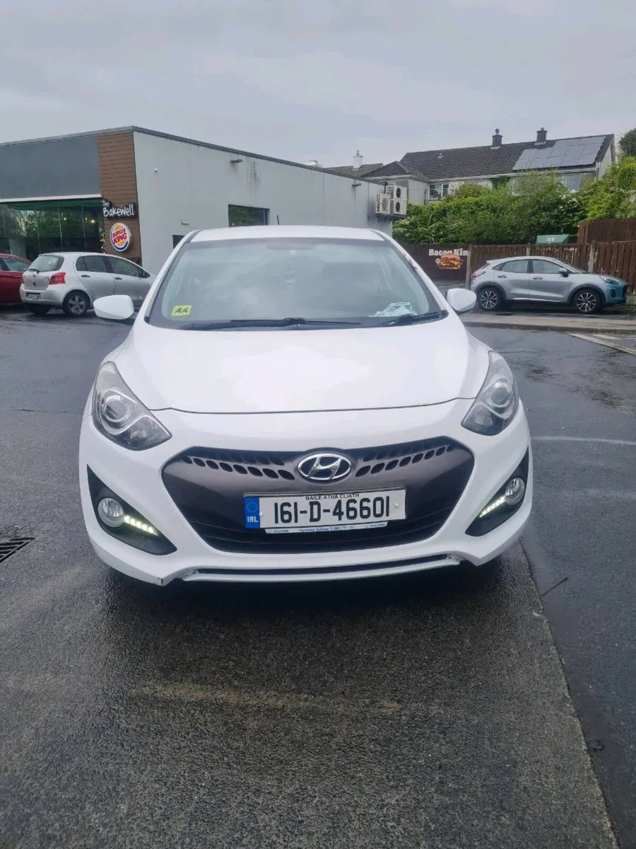 161 hyundi I 30 van - Image 4