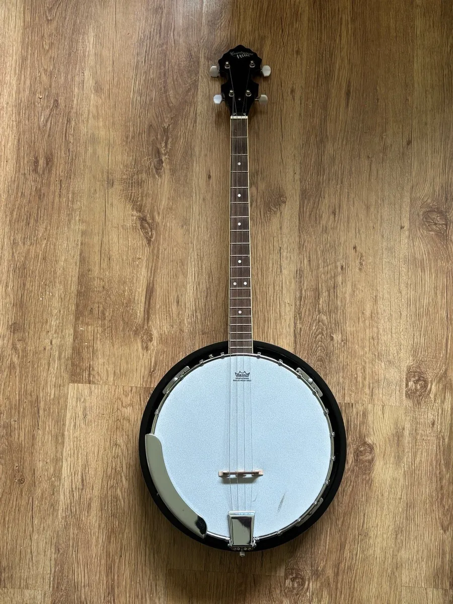 4 string Banjo & case - Image 1