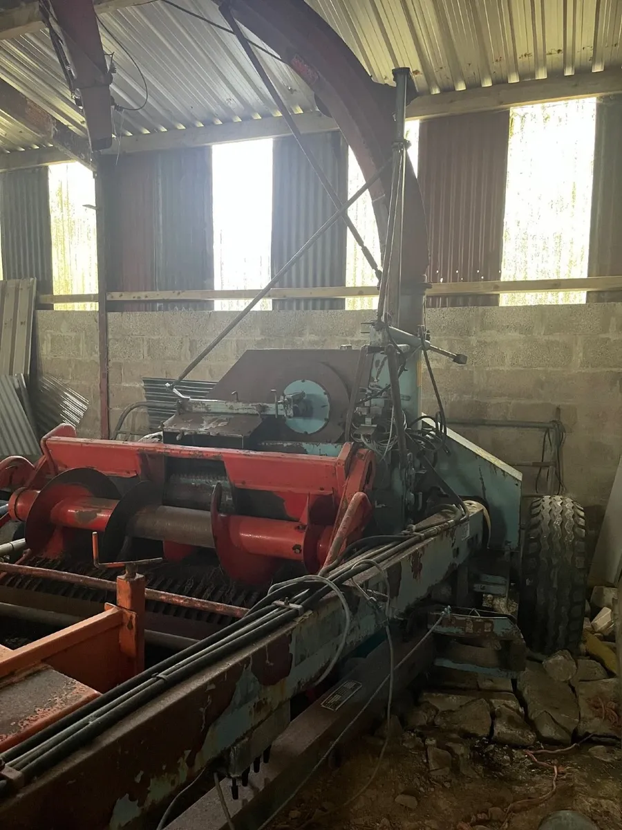 Reco Mengele SH 30 Trailed Harvester - Image 2