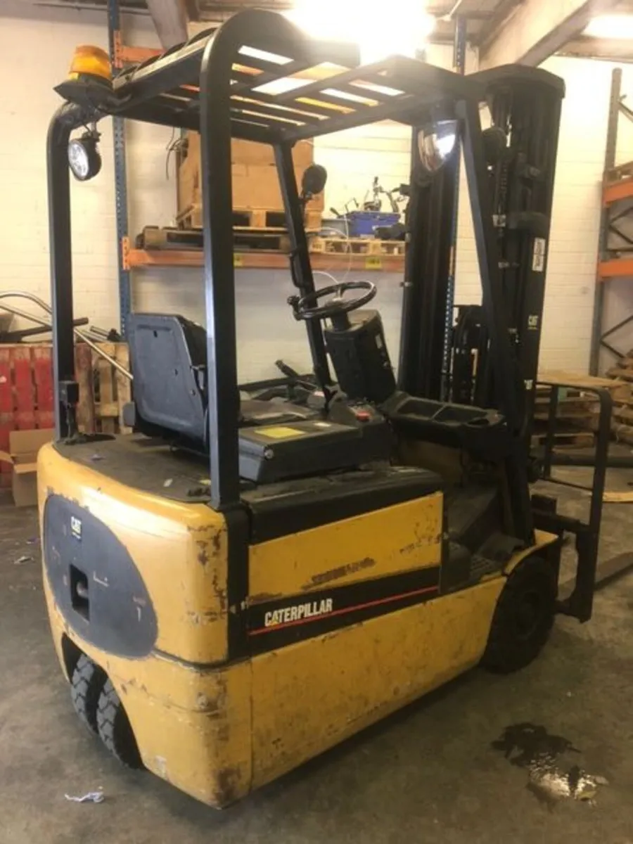 forklift - Image 4