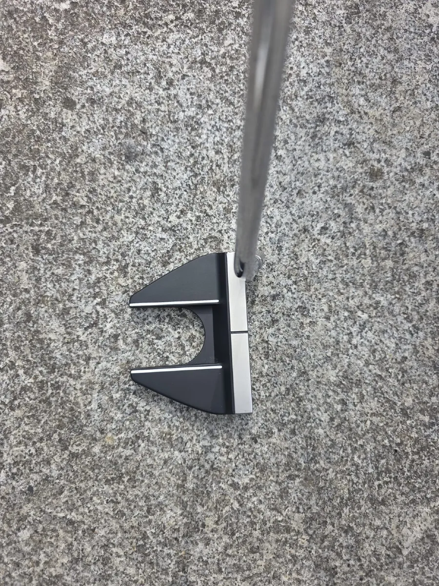 Axis1 Rose Putter – 34” – Excellent Condition - Image 3