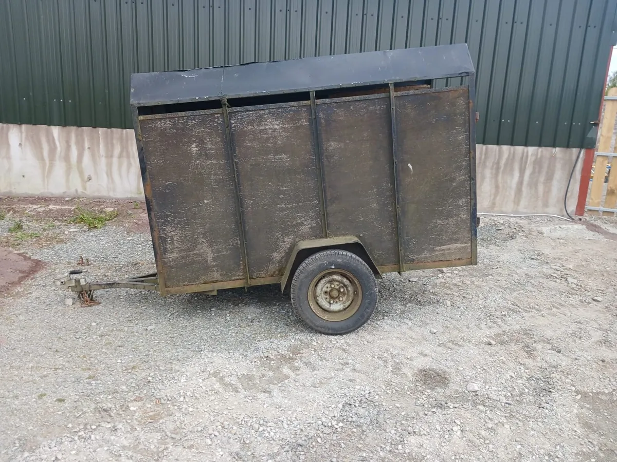 Trailer - Image 1