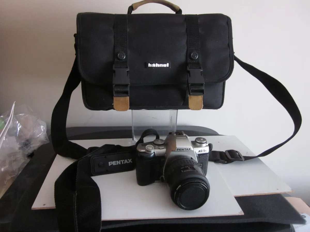 Pentax MZ 5n SLR 35mm Film Camera/Lens - Image 1
