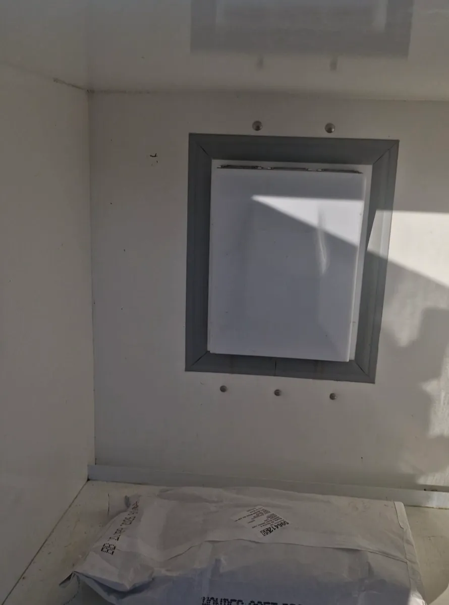 Vebabox van fridge unit - Image 1