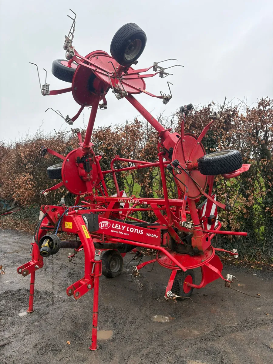 LELY LOTUS 770 6 STAR TEDDER - Image 1