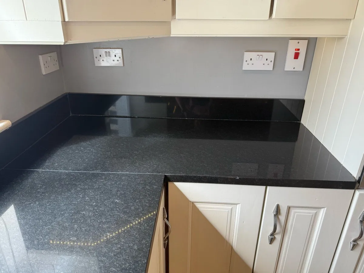 Granite worktop - Image 1