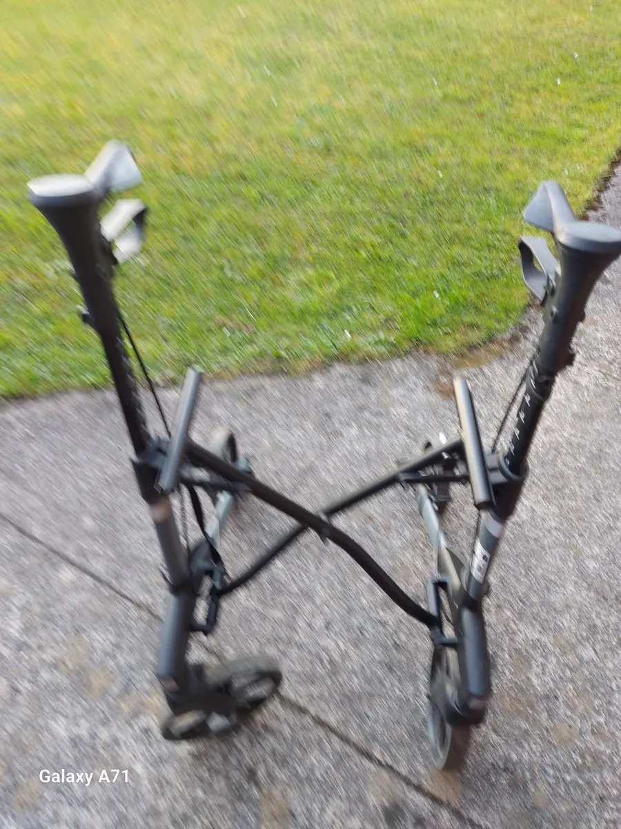 ROLLATOR ANS-18-122-90087, supports up to 150KG - Image 2
