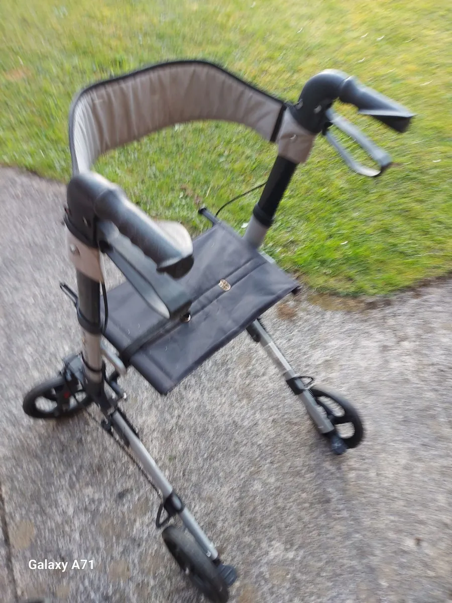 Totalcare Europe Rollator, Model AALMAGNUMGC - Image 3