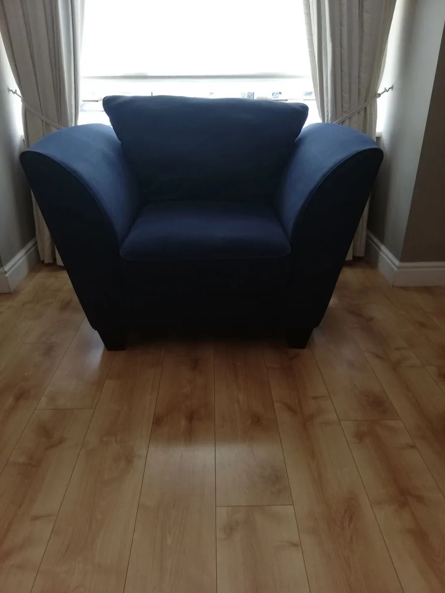 Couch and armchair - Image 3