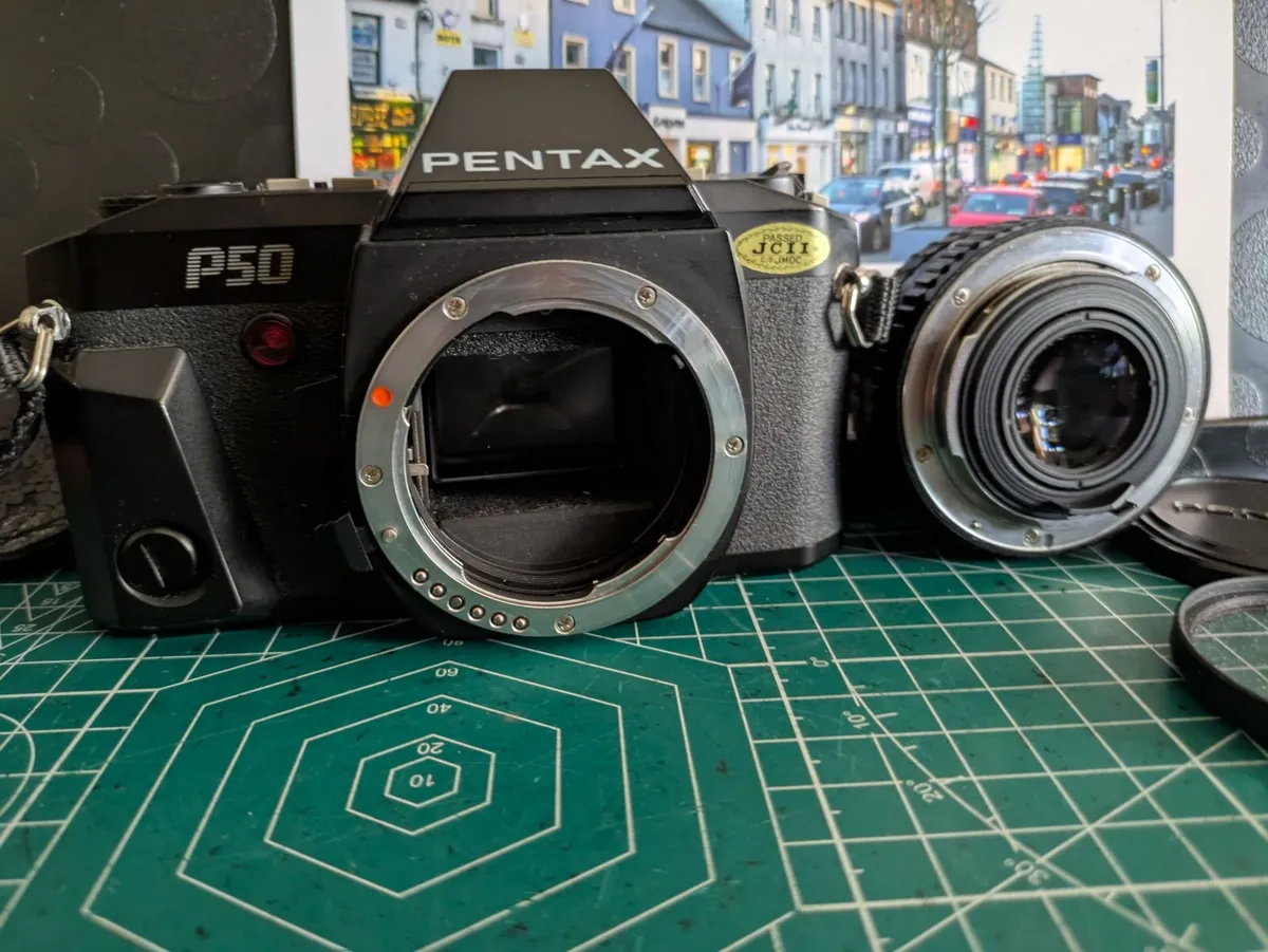 🎞️ Pentax P50 + 50mm Pentax-A 1.7 prime lens - Image 2