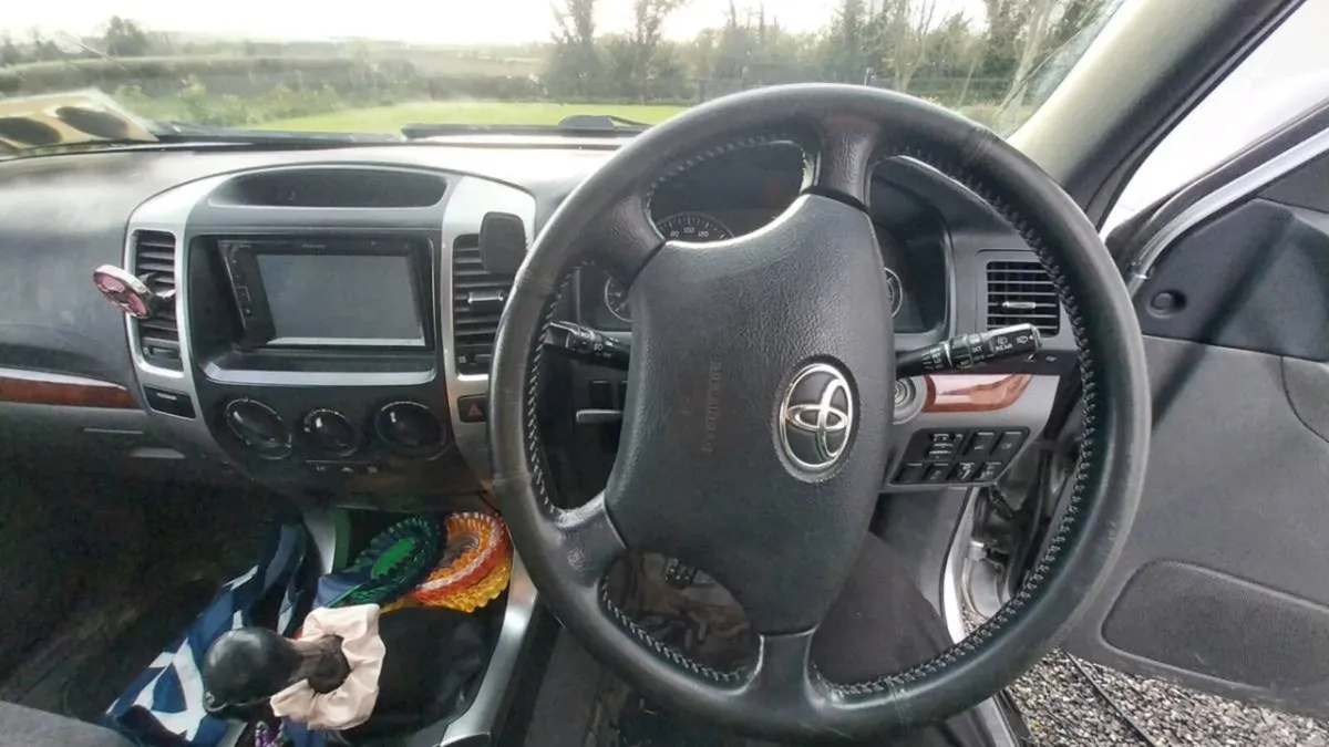 2006 Toyota Land Cruiser LWV - Image 1