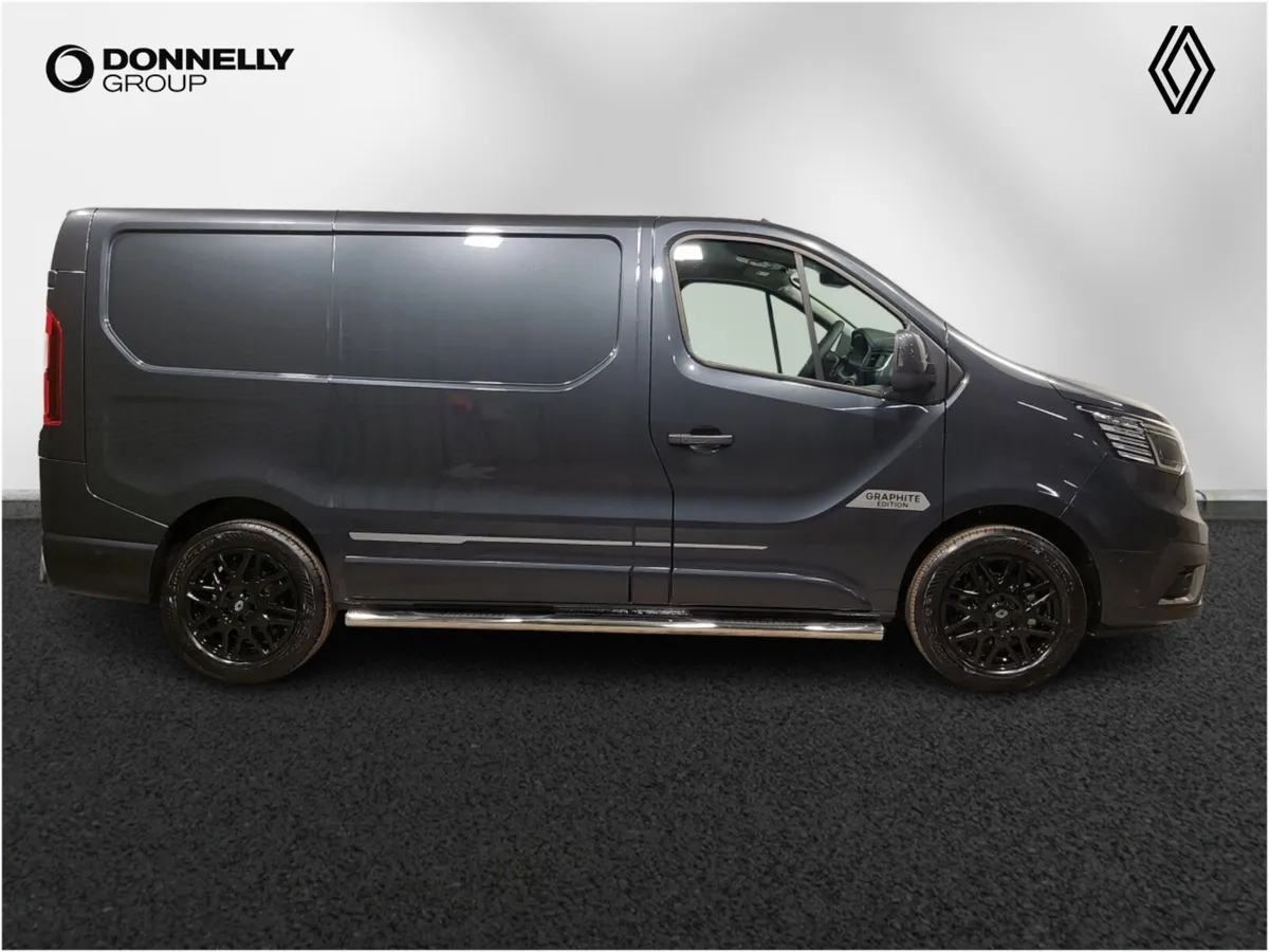 Renault Trafic Swb Diesel Graphite Edition - Image 3