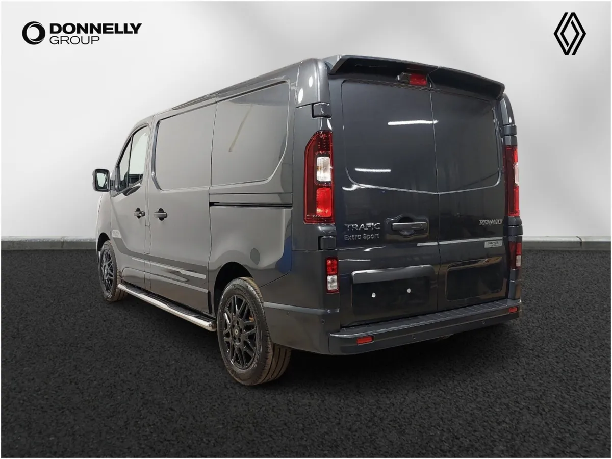 Renault Trafic Swb Diesel Graphite Edition - Image 2