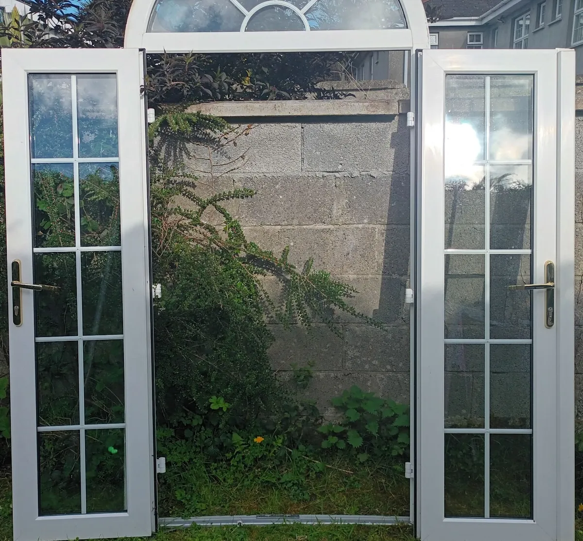 Double patio doors and arched 8 ft door frame - Image 2