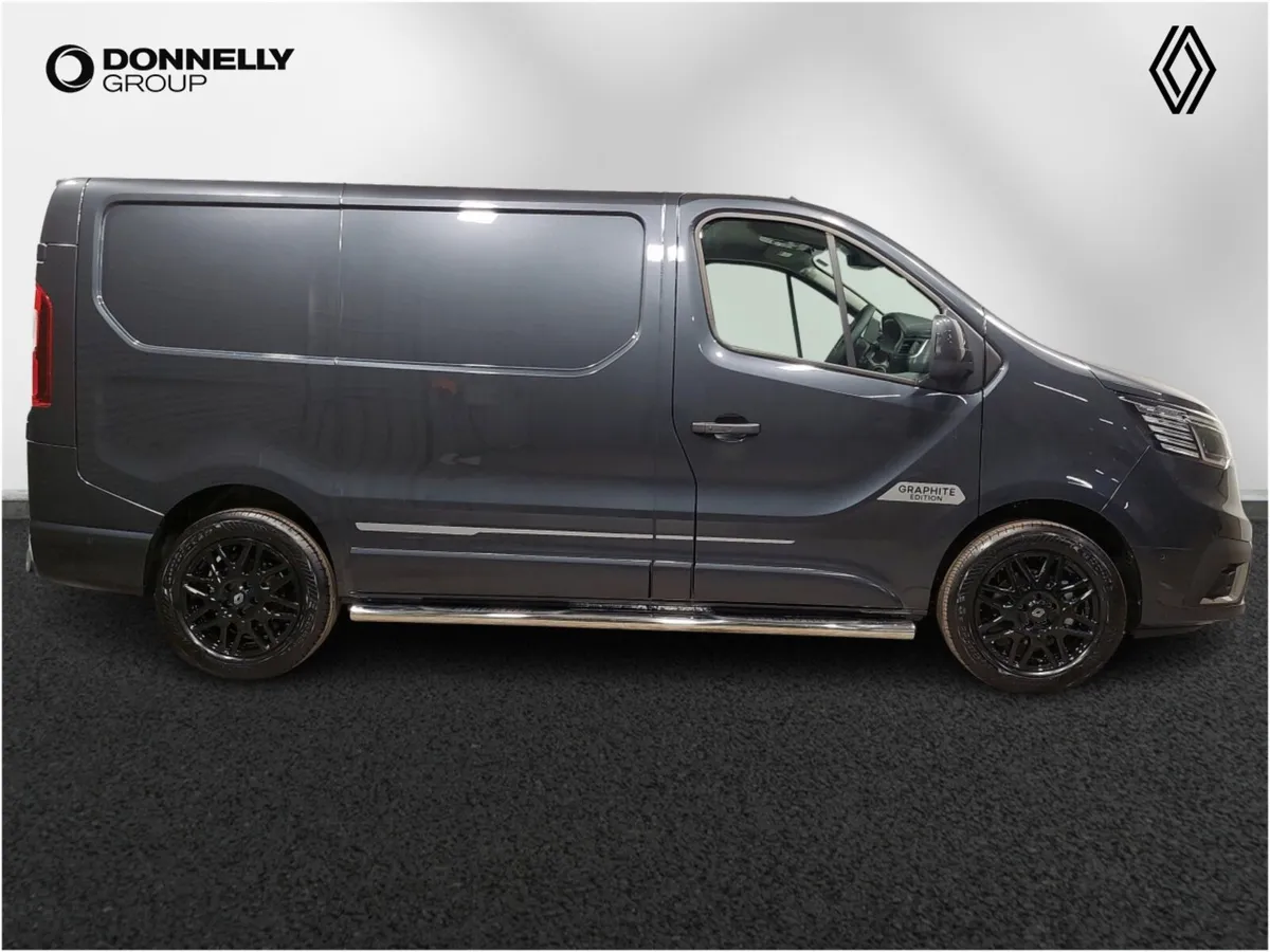 Renault Trafic Swb Diesel Graphite Edition - Image 3