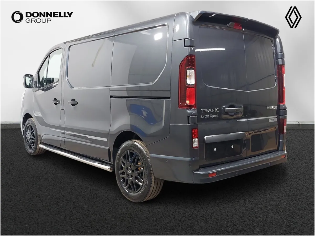 Renault Trafic Swb Diesel Graphite Edition - Image 2