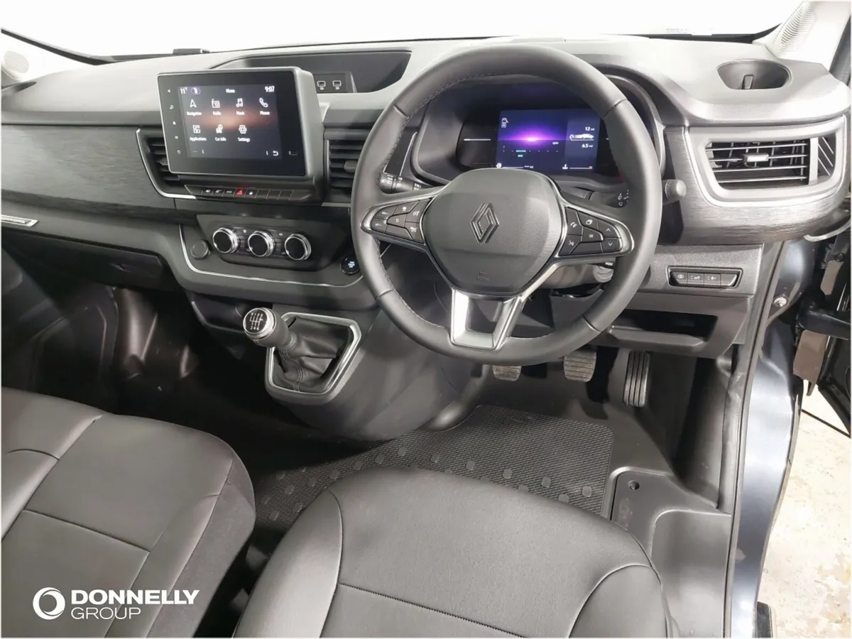 Renault Trafic Swb Diesel Graphite Edition - Image 4