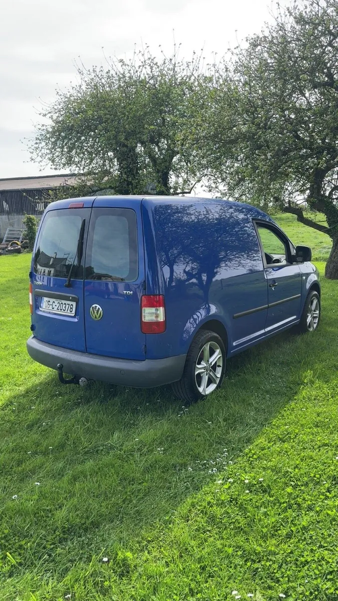 VW Caddy 1.9 - Image 4