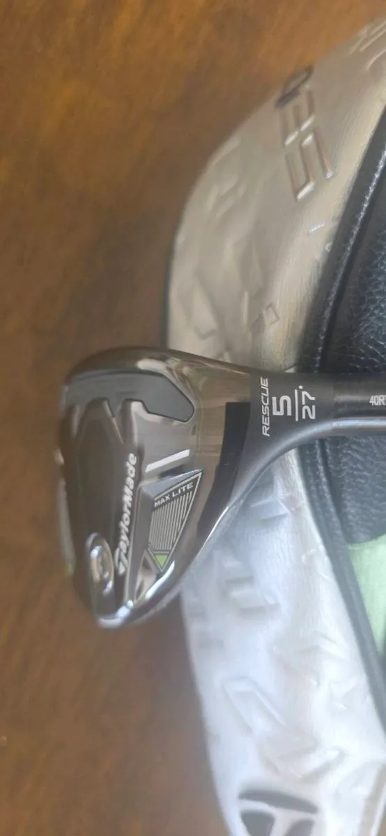 New Taylormade QI35 27 degrees rescue stiff - Image 1