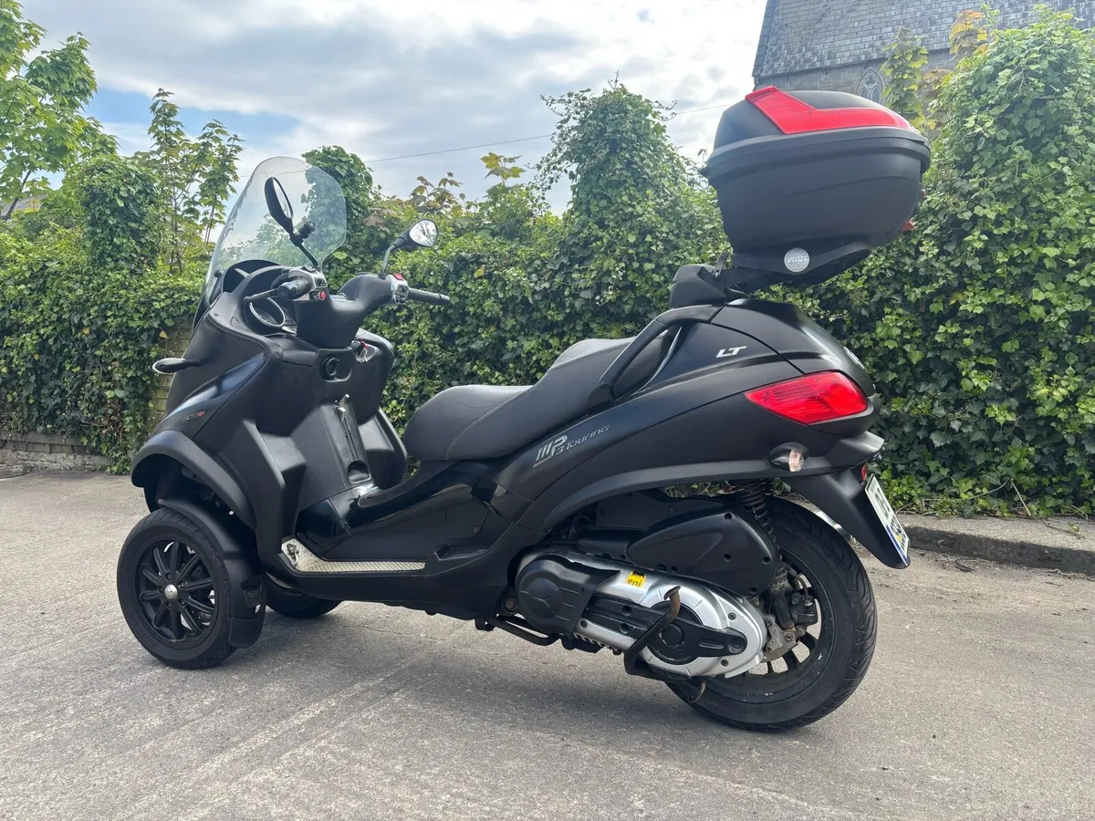 Piaggio Mp3 - Image 2