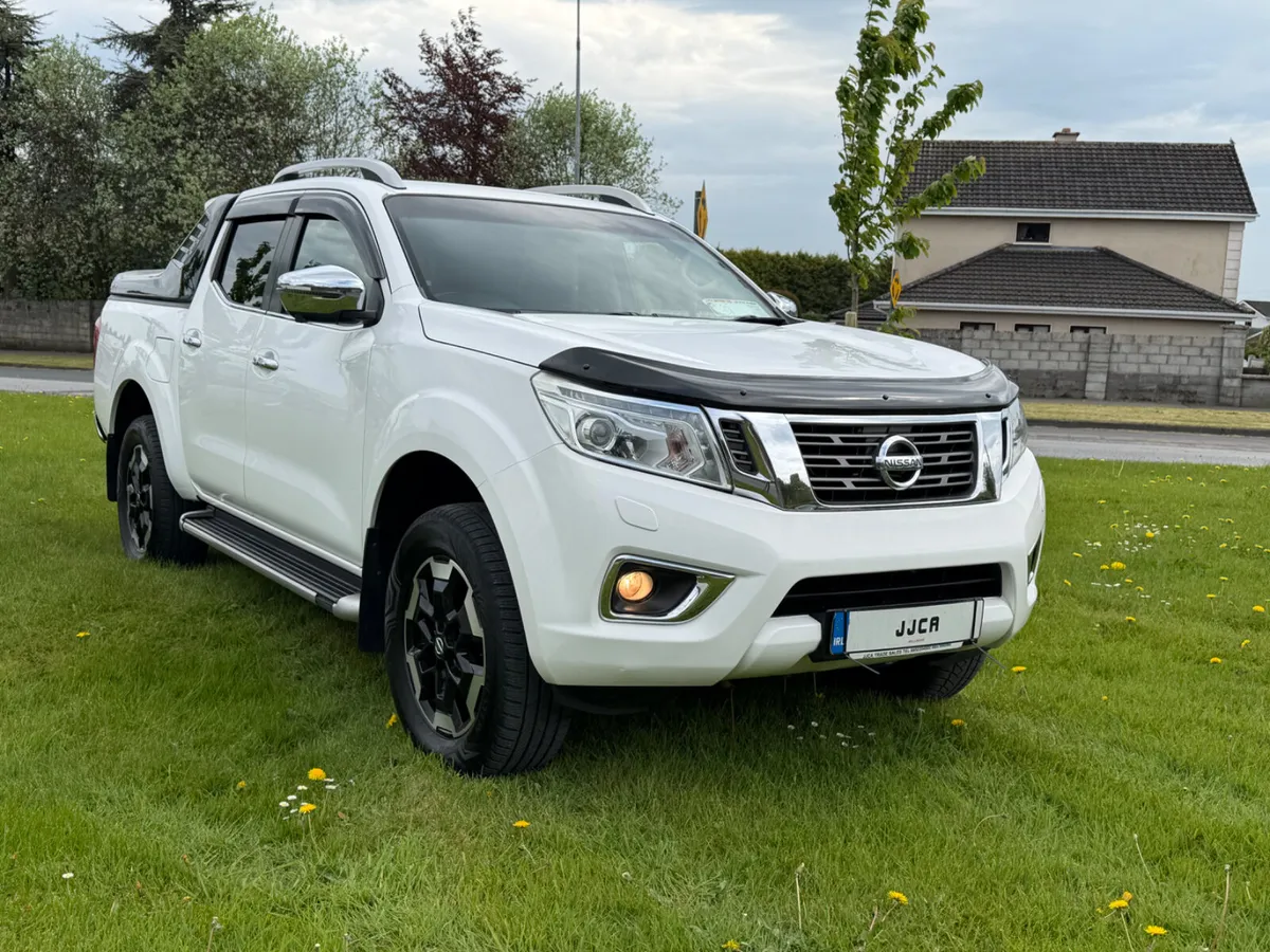 ABSOLUTELY TOP SPEC NISSAN NAVARA ONLY 85k MILES - Image 2
