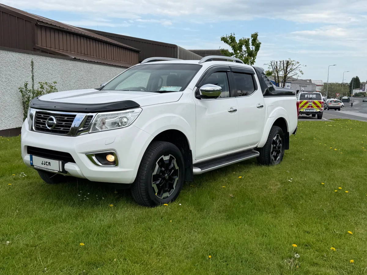 ABSOLUTELY TOP SPEC NISSAN NAVARA ONLY 85k MILES - Image 1