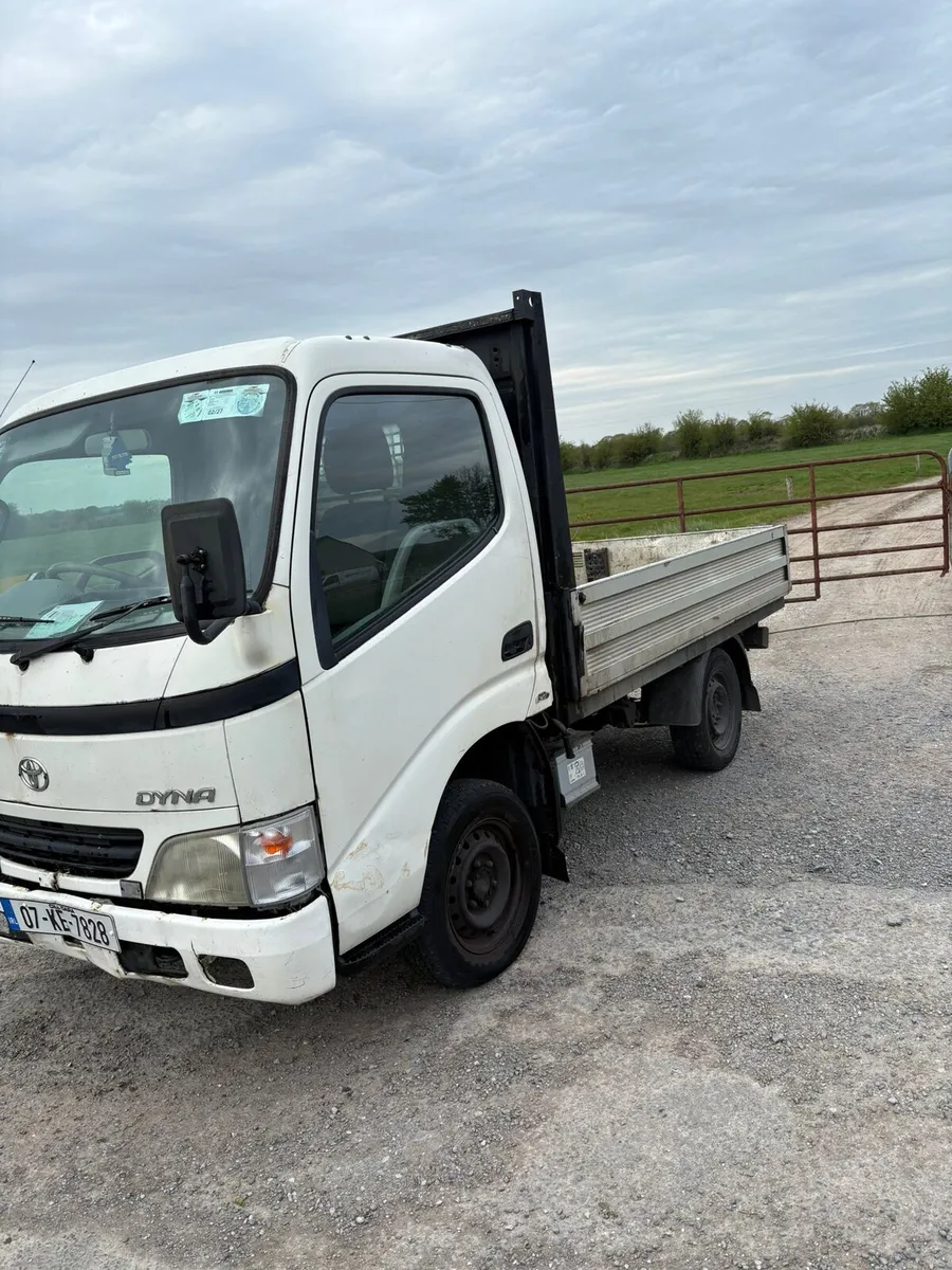 07 Toyota dyna - Image 3