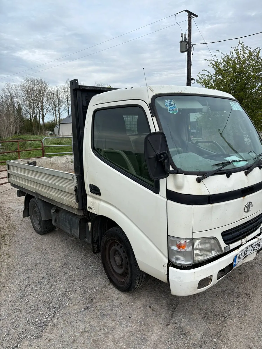 07 Toyota dyna - Image 1