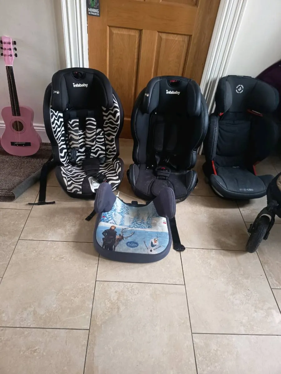 Car seats and buggy - Image 1