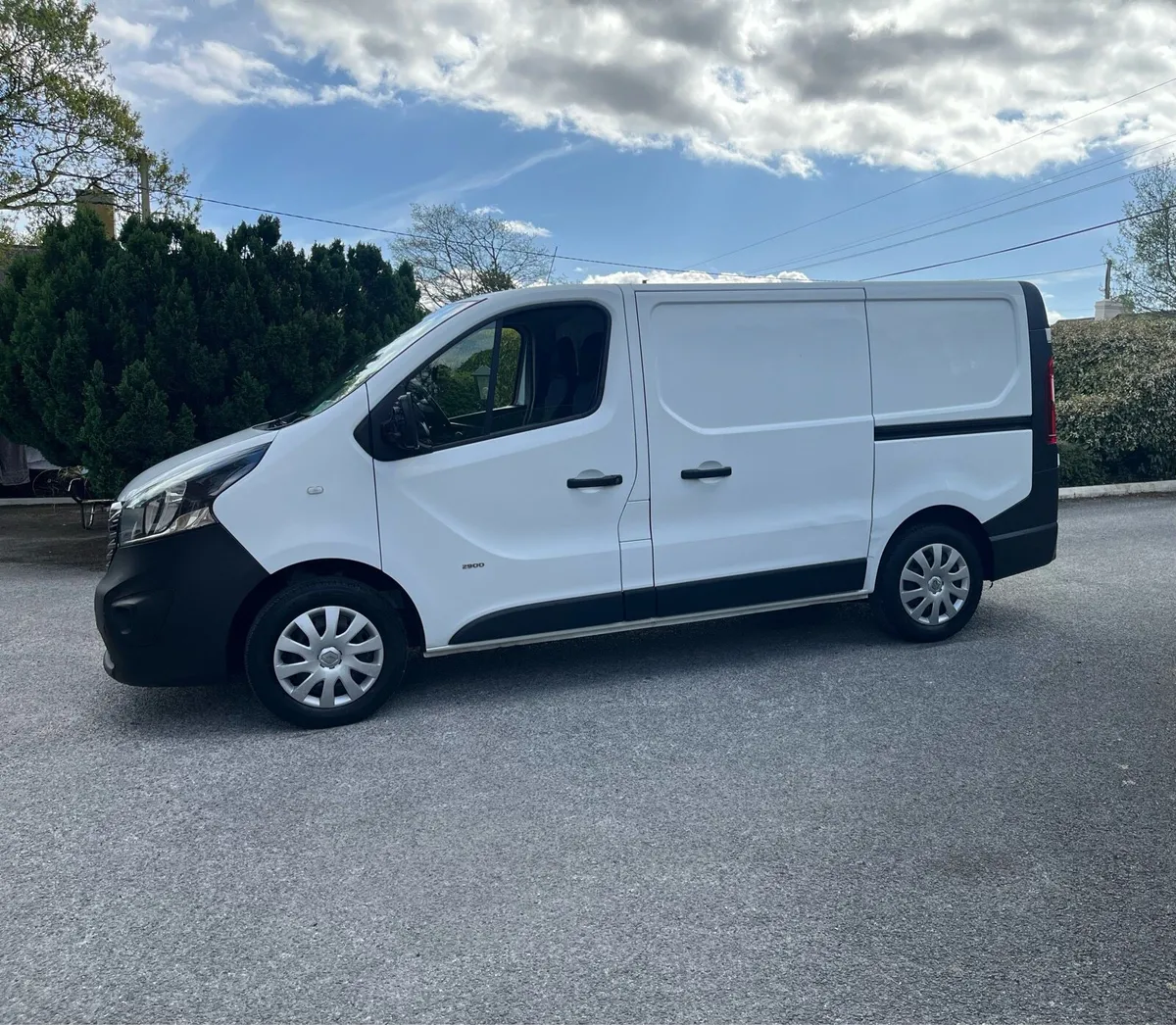 Opel Vivaro SWB 115bhp - low mileage - Image 3