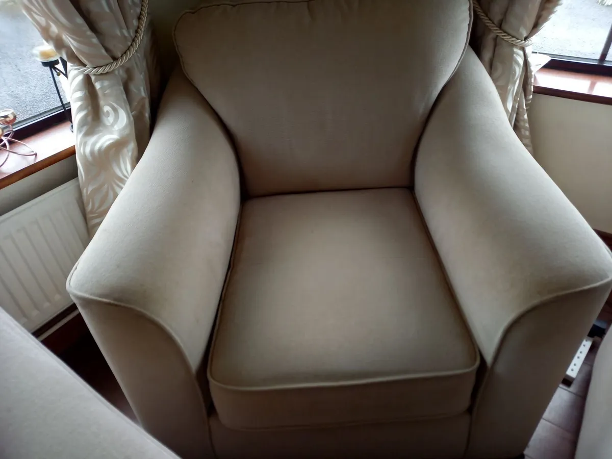 3, 2, 1, sitting room suite - Image 3