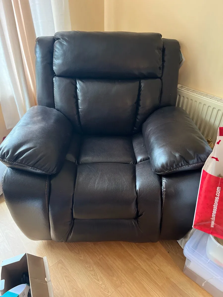 Brown leather couch - Image 2
