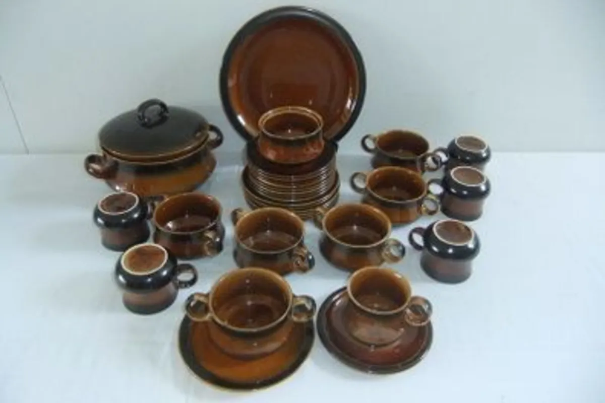 Celtic Earthenware Ennis Pattern 34 Pieces - Image 1
