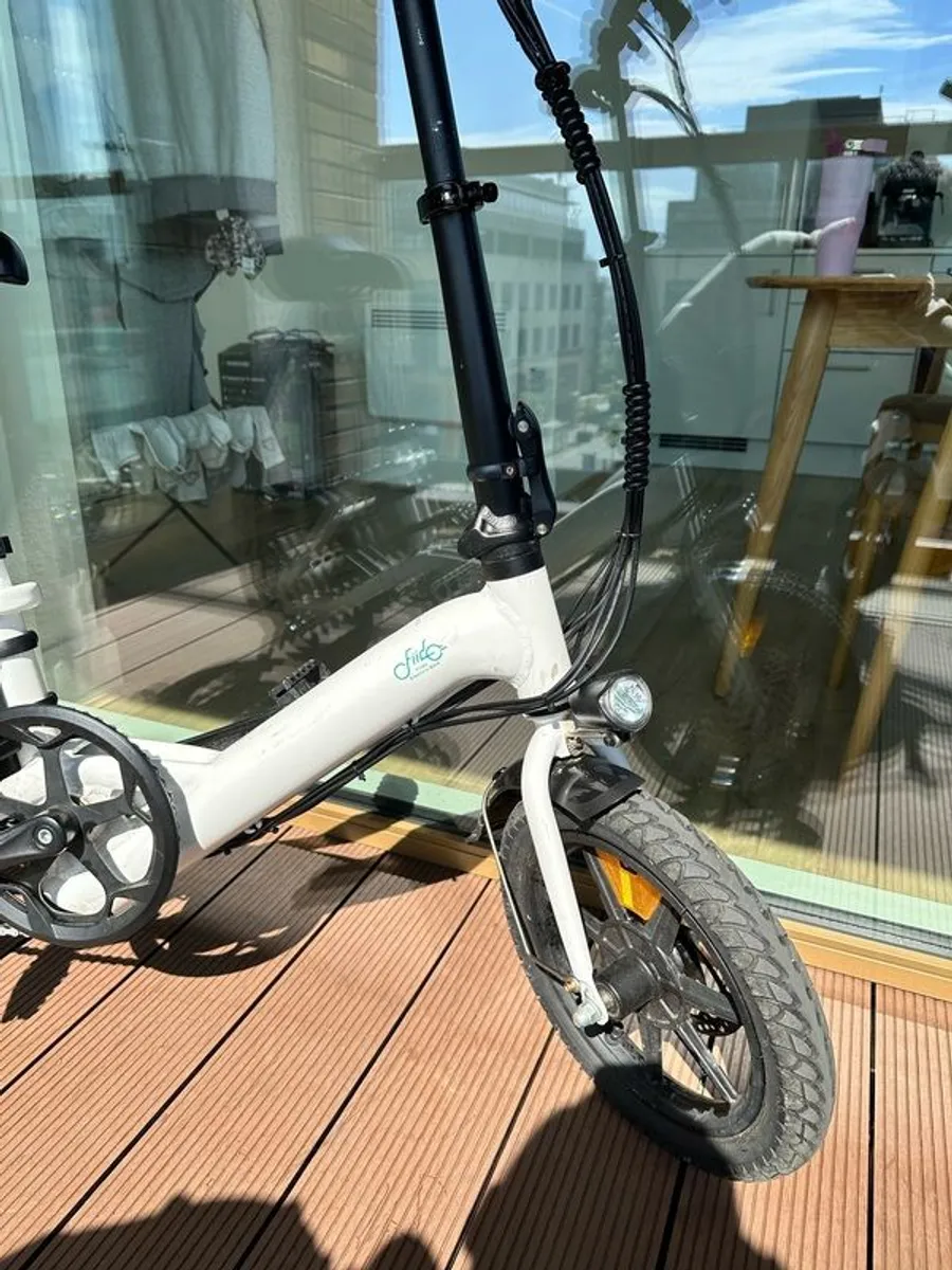 Fiido D3 Pro Folding E-Bike , Low Mileage , Very Good Condition - Image 4