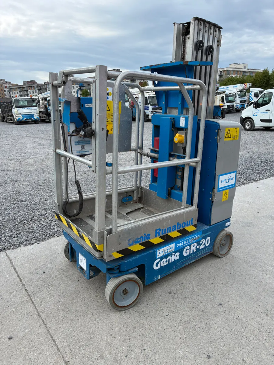 Genie GR 20 Scissor Lift - Image 2