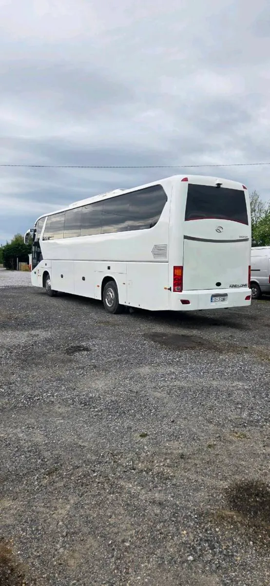 Bus - Image 4