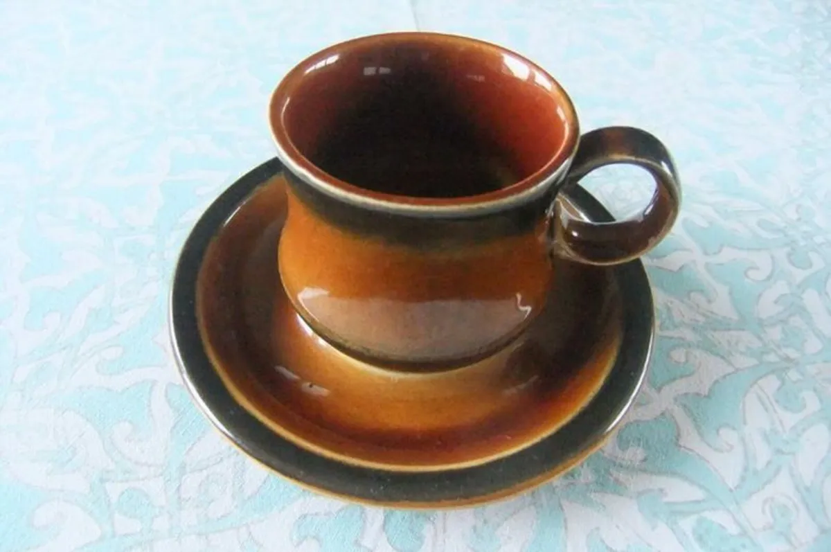 Rare Celtic Ennis pattern Coffee Cups & Saucers - Image 4